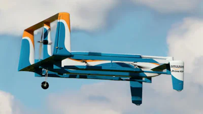 Drone van Amazon levert pakketje binnen 30 minuten