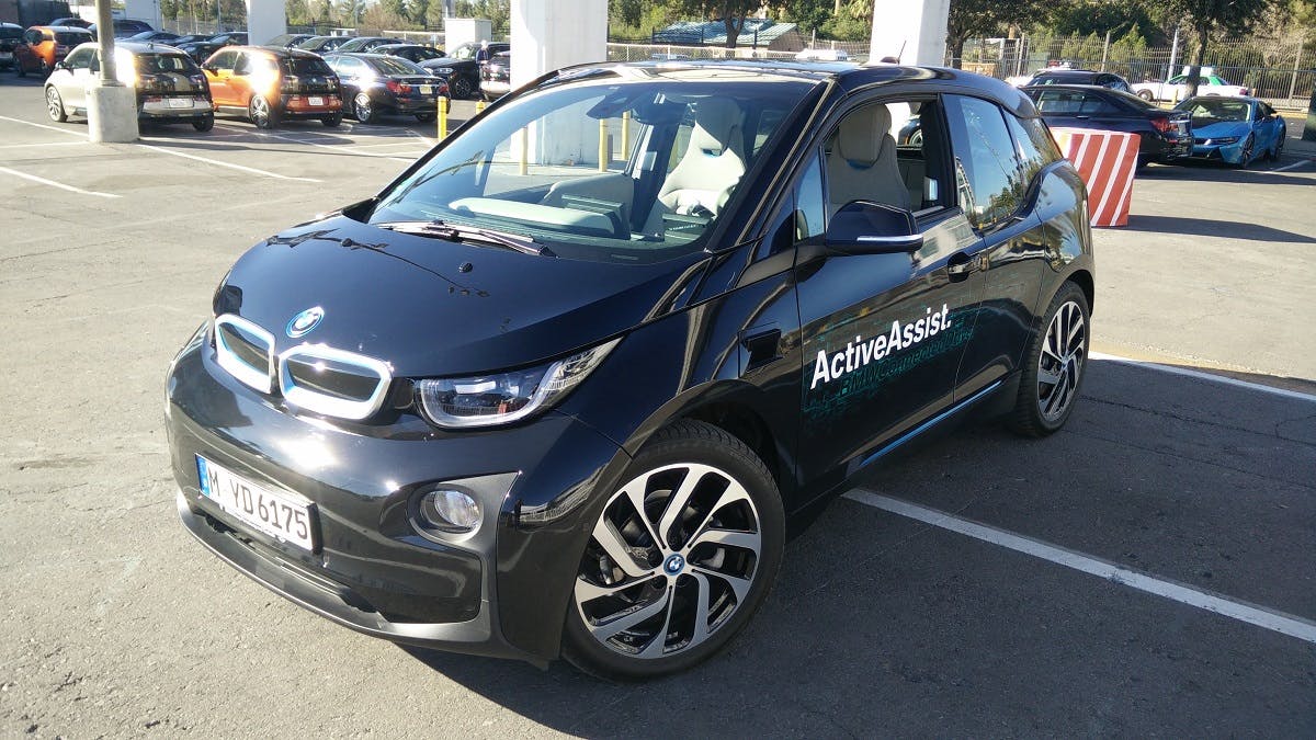 'Moderne auto's veel te privacy-onvriendelijk'