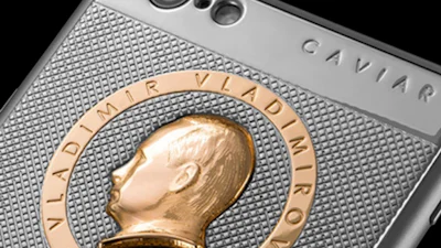 iPhone met gouden Poetin op achterkant: 'Putinphone'