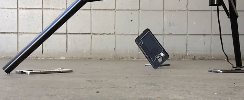 Galaxy S6 versus iPhone 6: welke gaat eerder kapot?