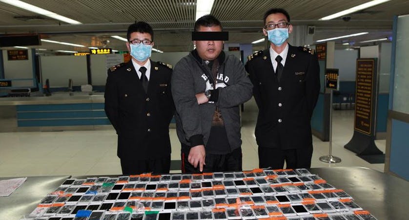 Smokkelen 2.0: 146 iPhones tegelijk de grens over