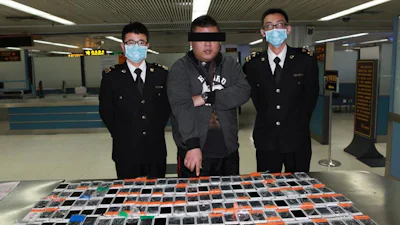 Smokkelen 2.0: 146 iPhones tegelijk de grens over