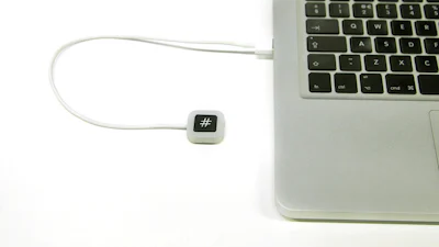 Dit keyboard heeft maar één toets: de hashtag