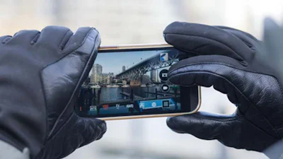 Touchscreen bedienen met hanschoen door TAPS-stickers