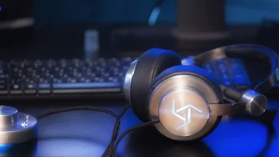 Booster One: Koptelefoon weet waar je heenkijkt