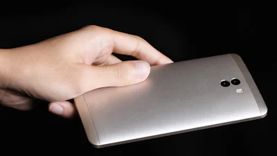 Nederlands Kickstarterproject belooft goedkope high-end smartphone