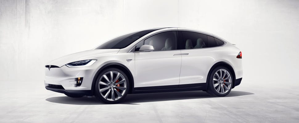 Software-update zelfrijdende Tesla moet ongelukken vaker voorkomen