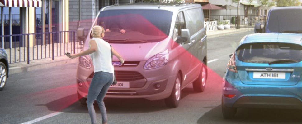 Ford-busjes remmen voor voetgangers door slimme software