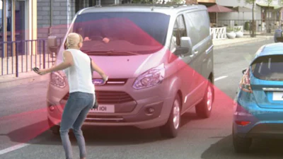 Ford-busjes remmen voor voetgangers door slimme software