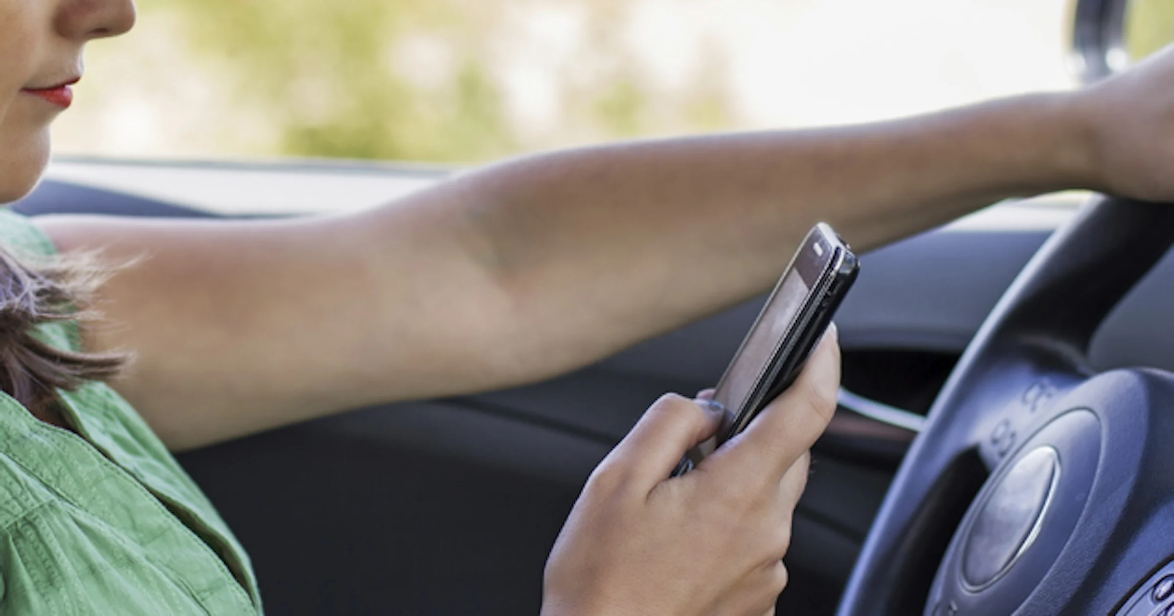 Google Glass net zo gevaarlijk in verkeer als smartphones