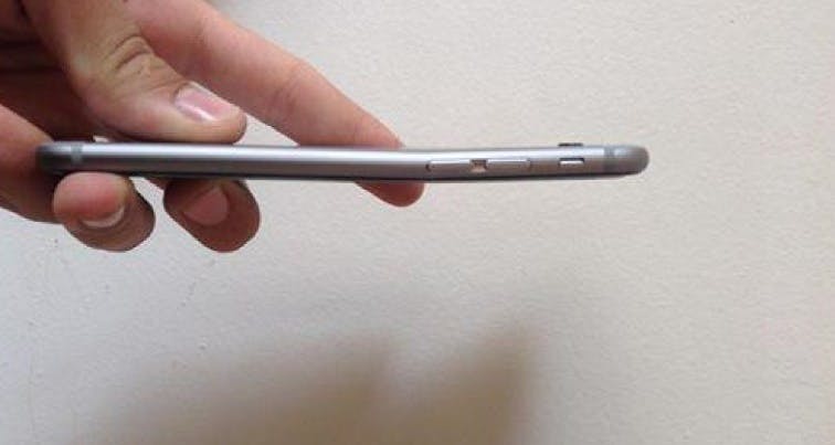 iPhone 6 buigt in broekzak