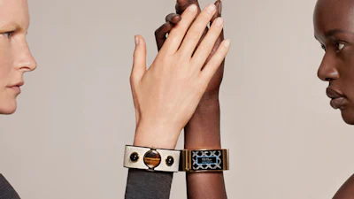 Intel onthult slimme armband voor vrouwen