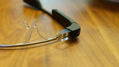 Google Glass gespot in kringloopwinkel