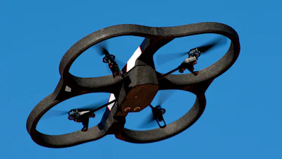 Drone tracht drugs binnen te smokkelen
