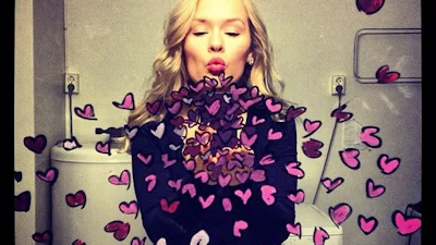 Helene Meldahl’s spiegel-selfies zijn net mini-kunstwerken