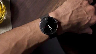 Waarom de Moto 360 een klassiek ontwerp heeft