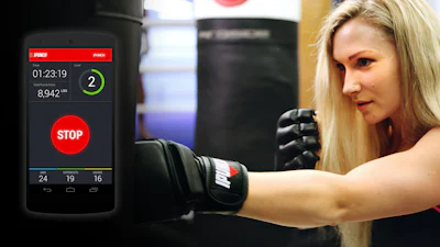 Slimme bokshandschoenen meten hoe hard je slaat