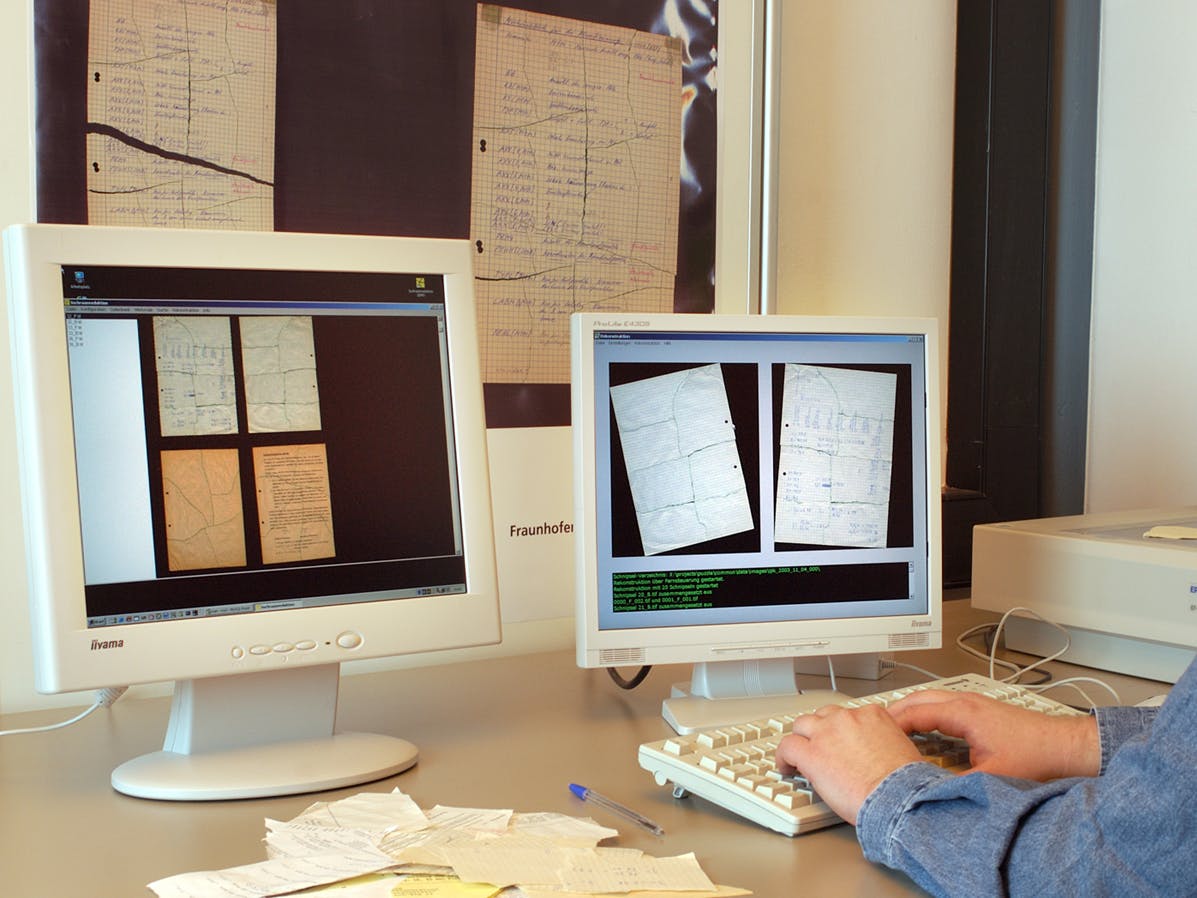 Versnipperde Stasi-dossiers door computer hersteld