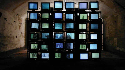 Jongerensite Sugababes.nl start eigen internet-tv