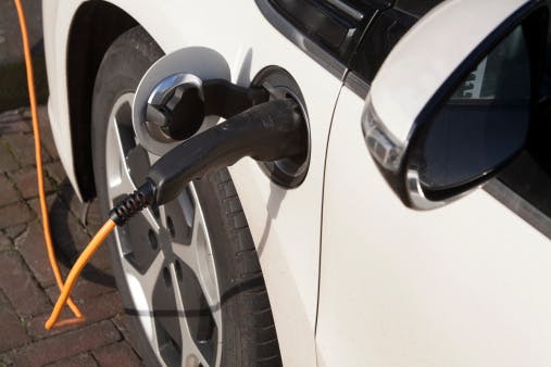 Tesla geeft alle patenten vrij