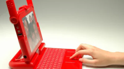 Eerste $100-laptops verstuurd naar arme kinderen