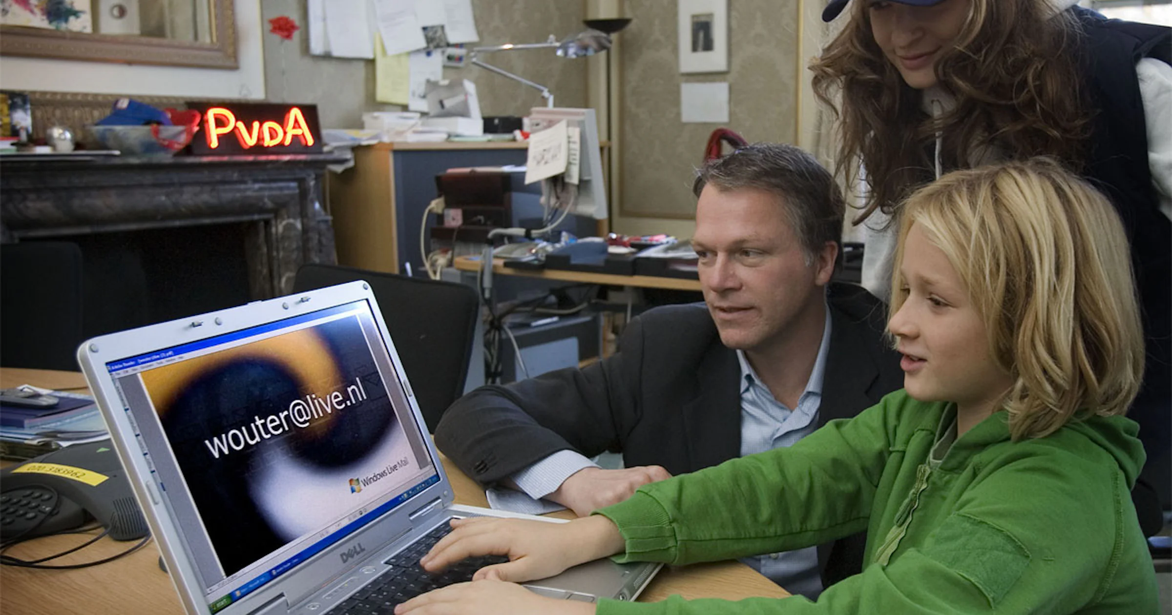 Wereldprimeur voor Wouter Bos: wouter@live.nl