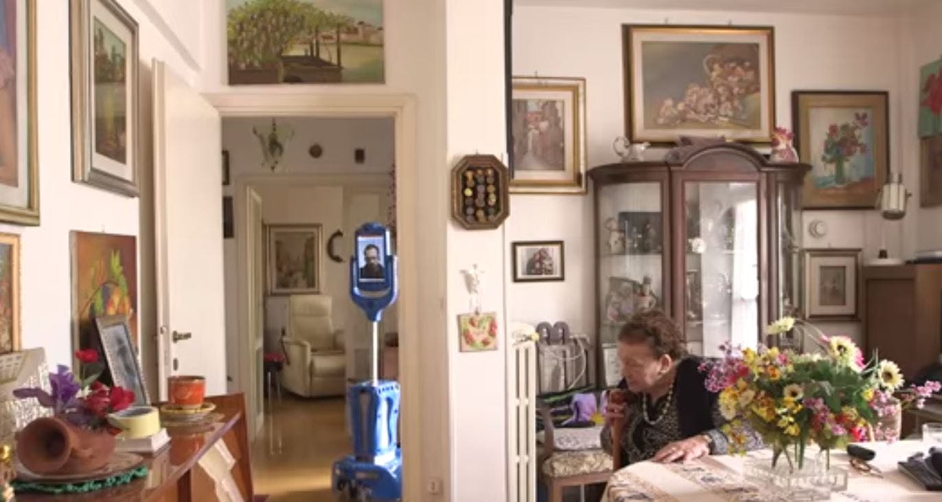 ‘Skype op wielen’-robot moet ouderen langer zelfredzaam maken