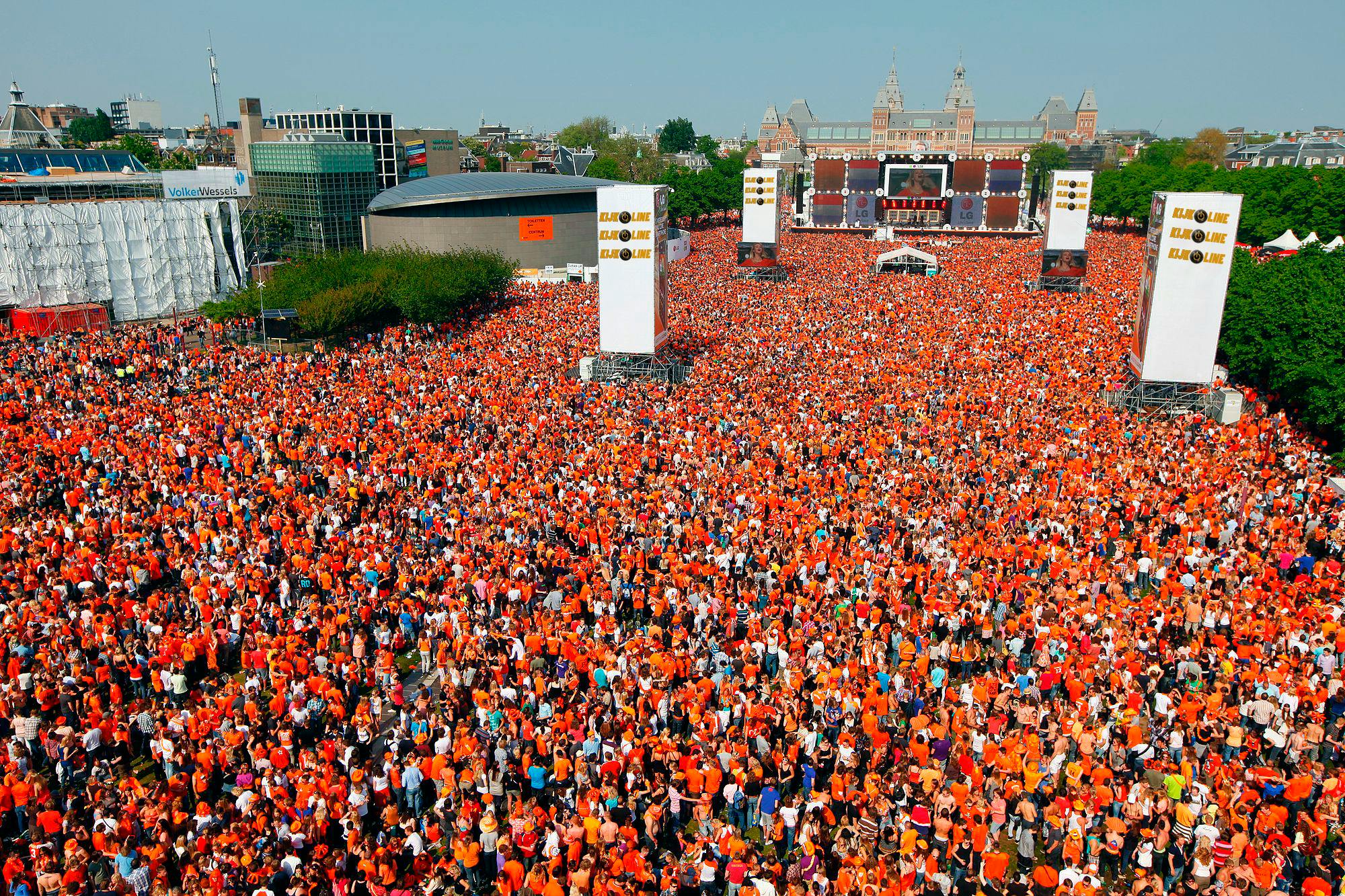 4 apps voor een zorgeloze Koningsdag