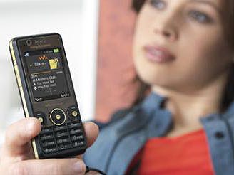 Sony Ericsson sluit deals met tien platenlabels