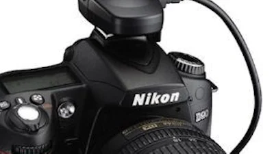 Nikon komt met gps voor bestaande camera's