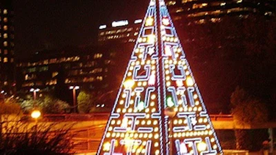 Kerstboom in Pac-Man-stijl