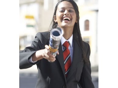 Schooluniformen met gps?
