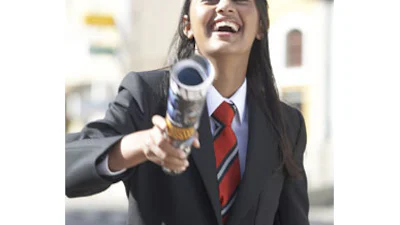 Schooluniformen met gps?
