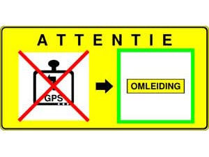 Verkeersbord waarschuwt tegen navigatiesysteem