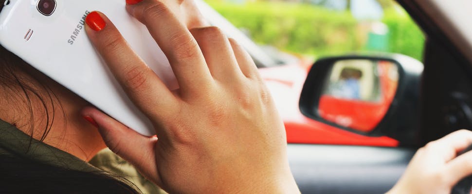 VVN: Hogere boete voor smartphone achter het stuur