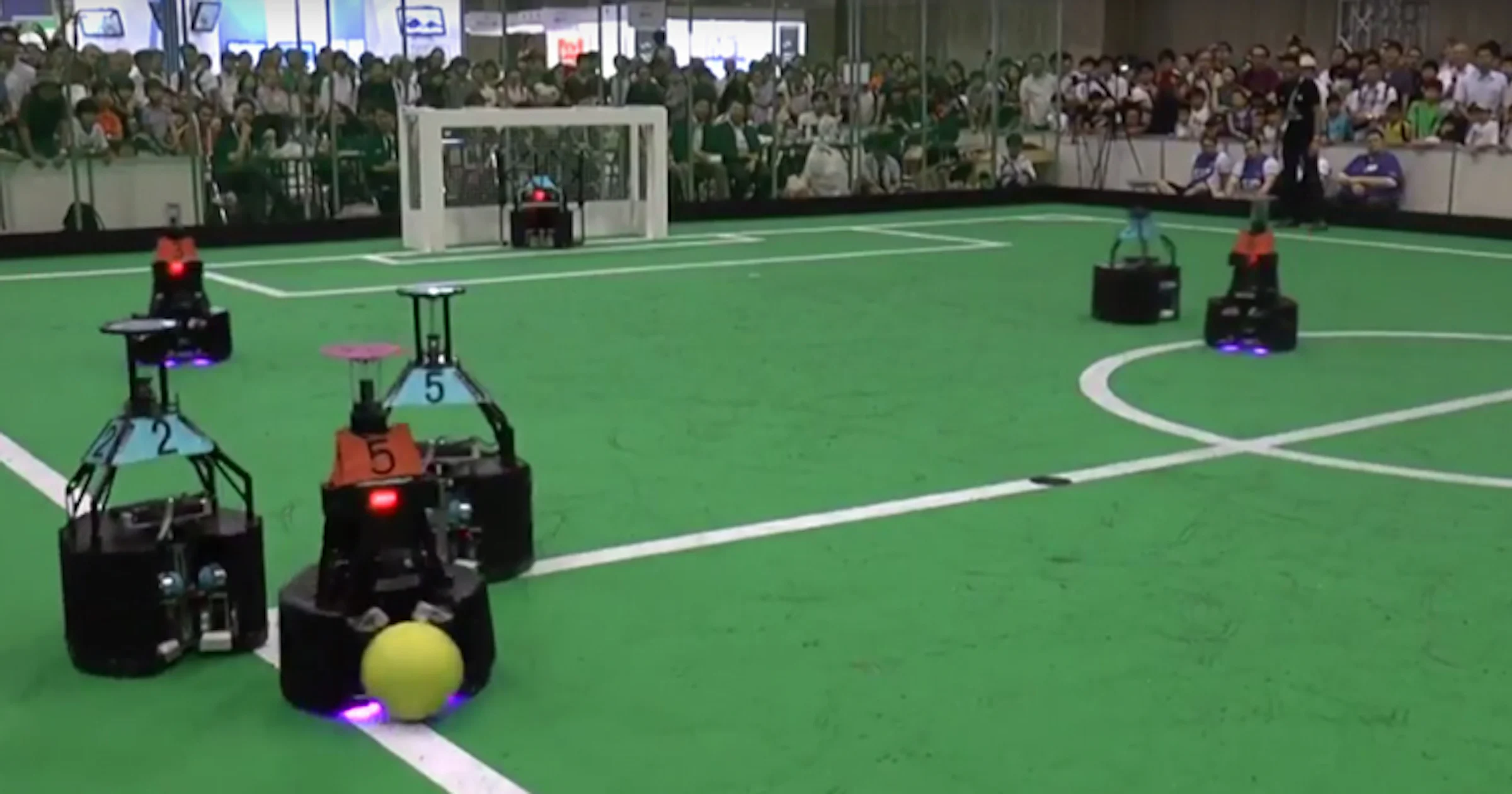 Nederland tweede op WK robotvoetbal