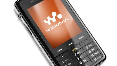 Mobieltje als gps-tool, 5 MP-camera of 8 GB-mp3-speler