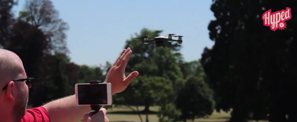 Spark-drone van DJI met handgebaren te besturen