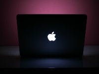 Werk je veel achter een computer? Blijven ademen!