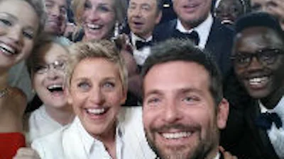 Ellens Oscarselfie zorgt voor meeste retweets ooit
