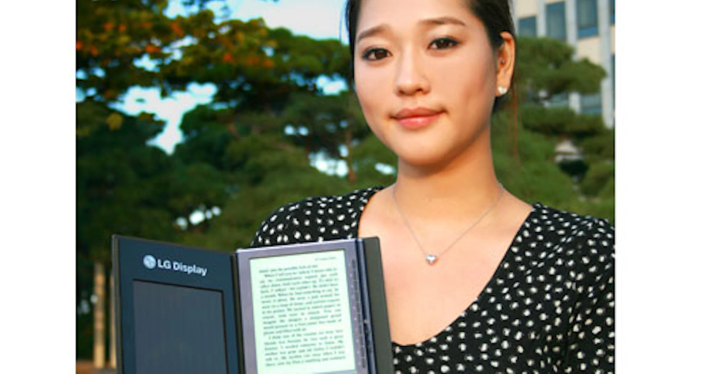 LG onthult een e-booklezer op zonne-energie