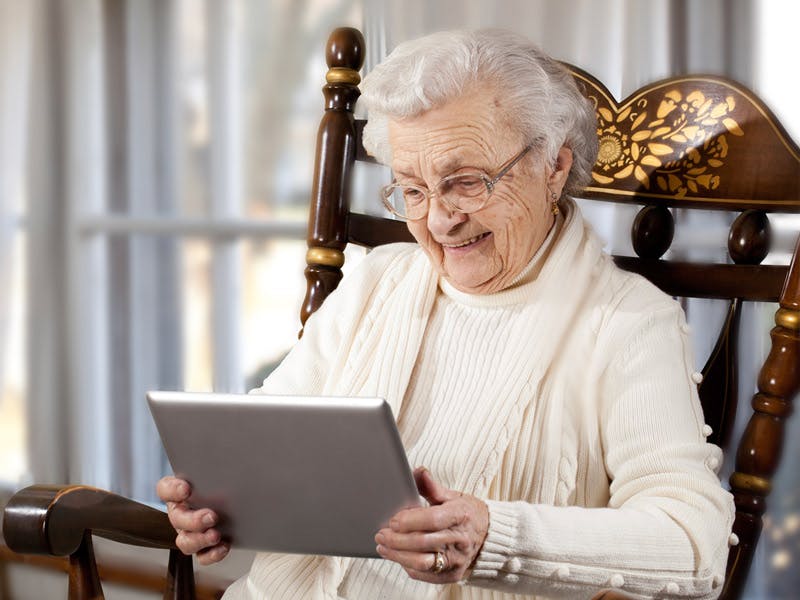Nederlandse ouderen massaal aan tablet