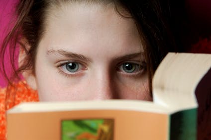 ‘Jeugd twittert nauwelijks en verkiest boek boven videogame’