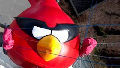 Angry Birds katapult van 90 meter in Seattle