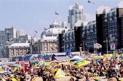 Lekker internetten op het strand