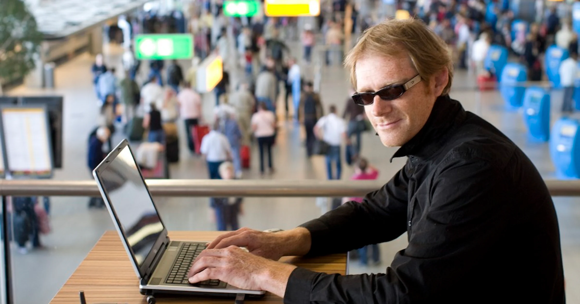 Vakantie-hackers richten zich op vliegvelden