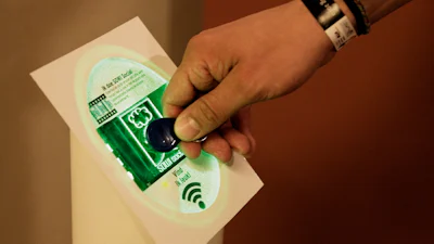 Fysieke Facebook Like button in Stadsschouwburg A'dam