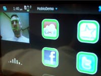 Inloggen op Gmail en social media met stem en gezicht
