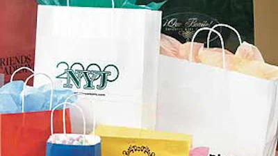 Vrouw doet duurste aankopen in online winkel