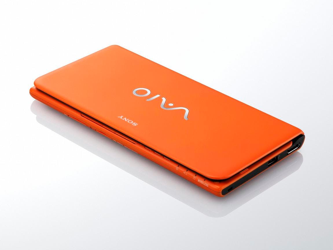 Oranje Vaio voor 899 euro